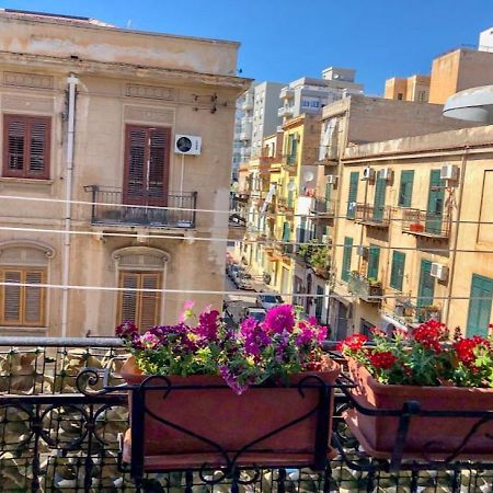 Via Aurispa 60 Palermo Exteriör bild
