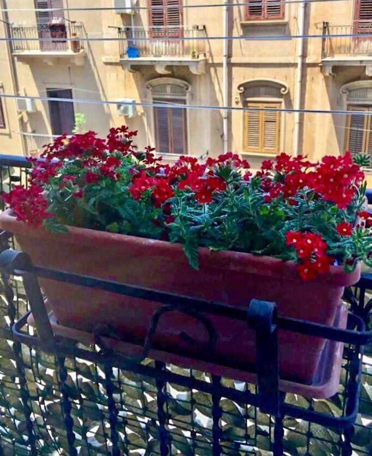 Via Aurispa 60 Palermo Exteriör bild